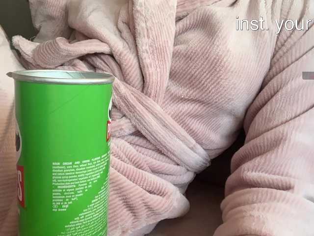 le modèle VikkiExtraCheese est en webcam porno dans un show sur le site bongacams, il possède les tags suivants: White/Caucasian,Blonde,Shaved