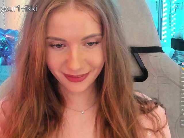 VikkiExtraCheese live webcam show