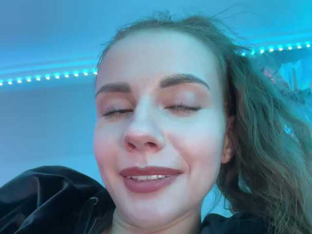 -VikkiL0vesCheese-