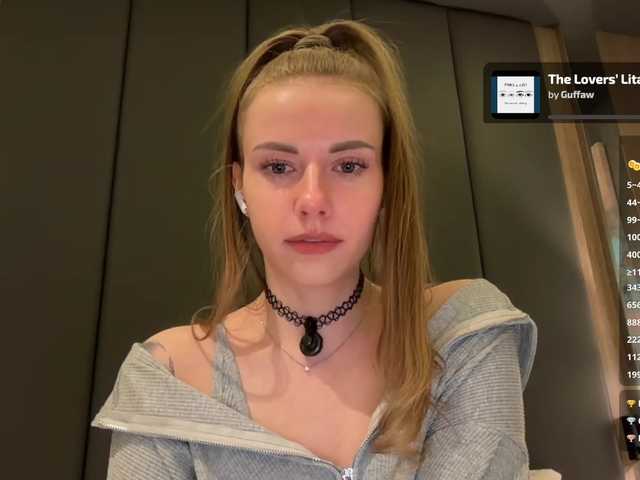 -VikkiL0vesCheese-'s BongaCams show and profile