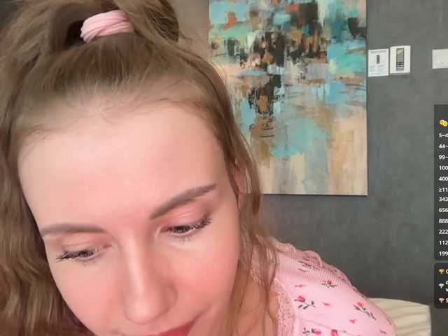  -VikkiL0vesCheese- chat room