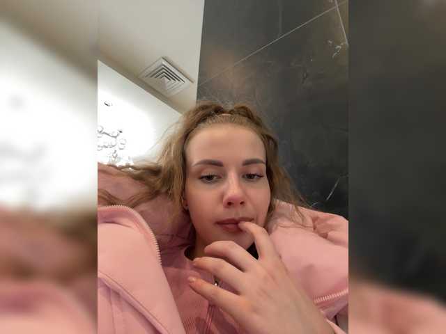  -VikkiL0vesCheese- chat room