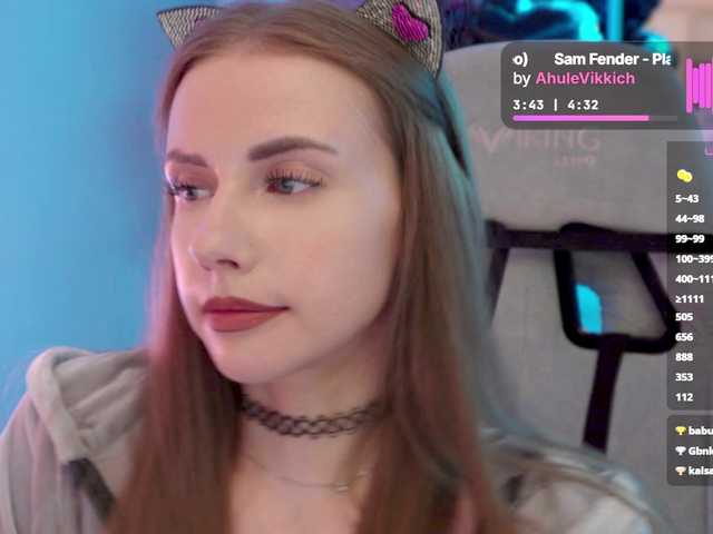 VikkiExtraCheese