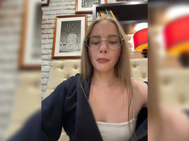 -VikkiL0vesCheese-