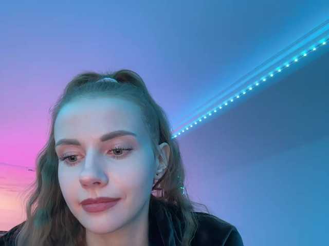 VikkiExtraCheese webcam