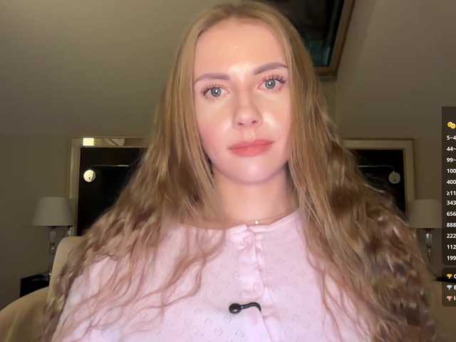 -VikkiL0vesCheese-'s BongaCams show and profile