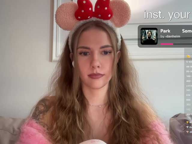 VikkiExtraCheese