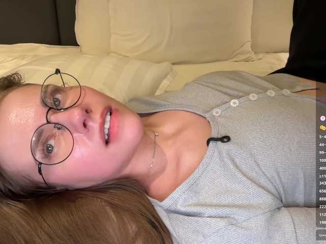 go to chat with VikkiExtraCheese