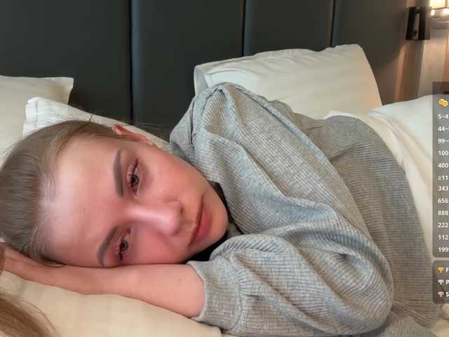 -VikkiL0vesCheese-'s BongaCams profile