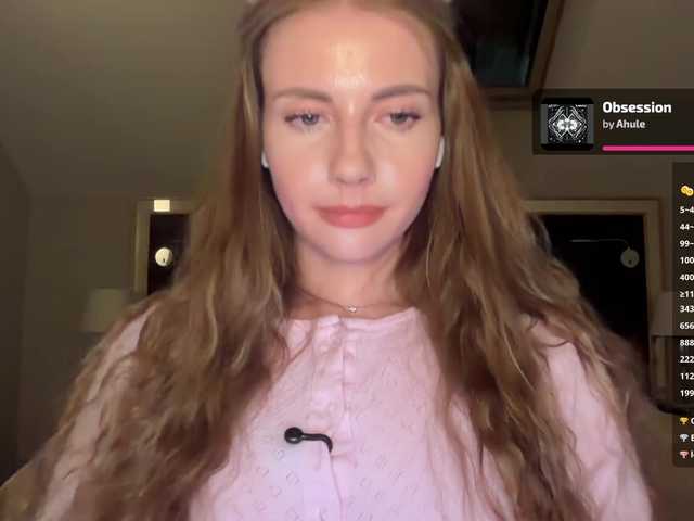 -VikkiL0vesCheese-'s BongaCams show and profile