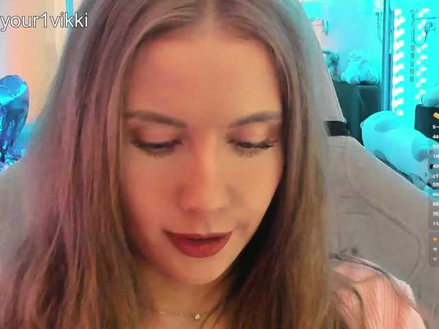 VikkiExtraCheese live webcam show