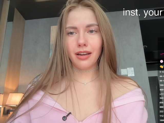 -VikkiL0vesCheese- live cam and statistics on UnifiedCams