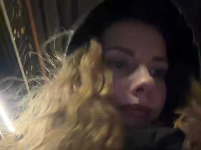 -VikkiL0vesCheese-