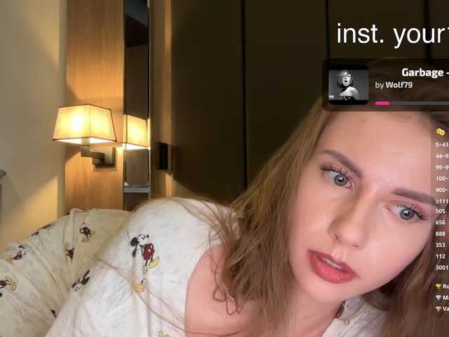 VikkiExtraCheese