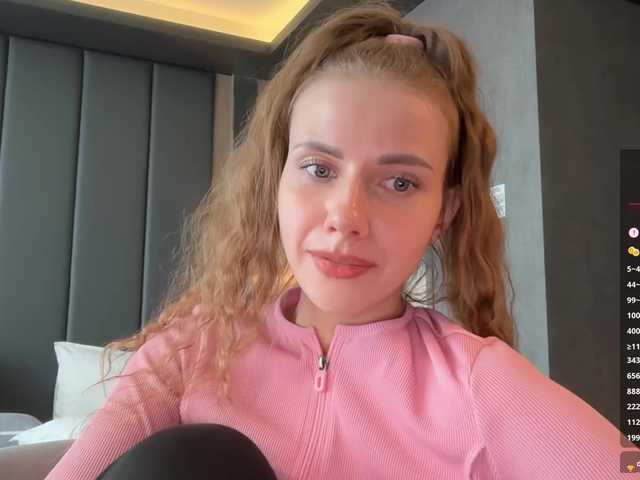 -VikkiL0vesCheese-'s BongaCams profile