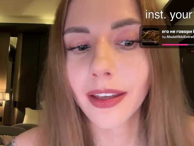 VikkiExtraCheese
