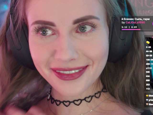 -VikkiL0vesCheese-