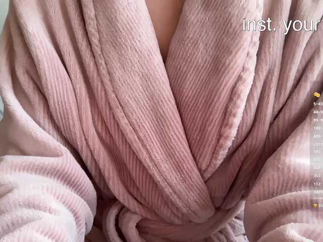 -VikkiL0vesCheese- live cam on BongaCams