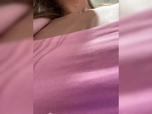 -VikkiL0vesCheese- live cam on BongaCams