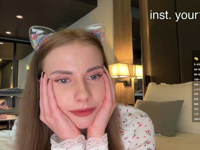 VikkiExtraCheese