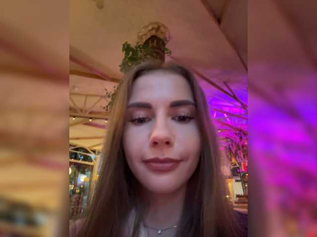 VikkiExtraCheese live cam