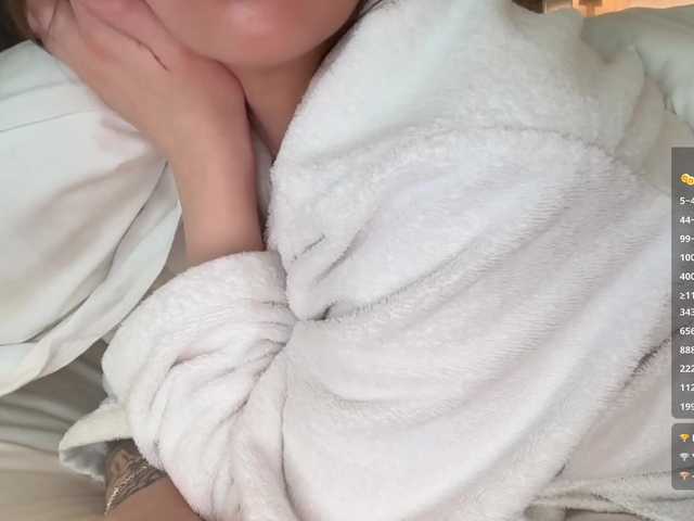 -VikkiL0vesCheese-'s BongaCams show and profile