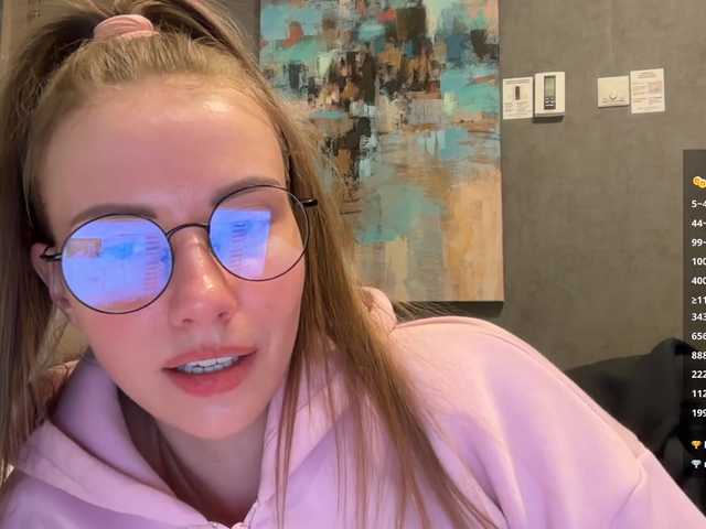 -VikkiL0vesCheese-'s BongaCams profile