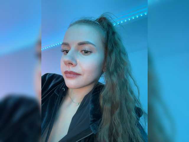 -VikkiL0vesCheese-