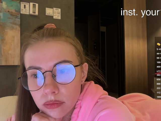 -VikkiL0vesCheese- live cam