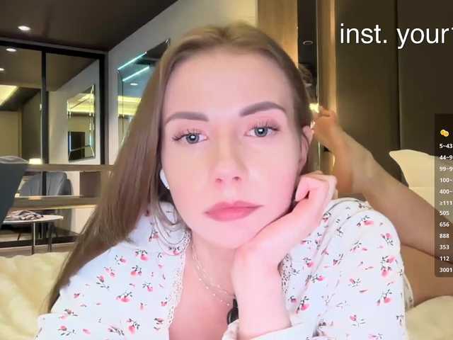 -VikkiL0vesCheese- live cam on BongaCams