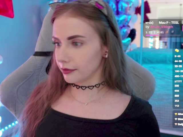 -VikkiL0vesCheese-