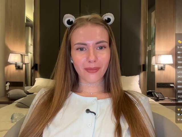 -VikkiL0vesCheese- live cam