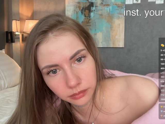 -VikkiL0vesCheese- live cam