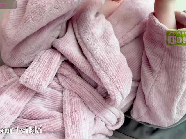 -VikkiL0vesCheese- live cam on BongaCams