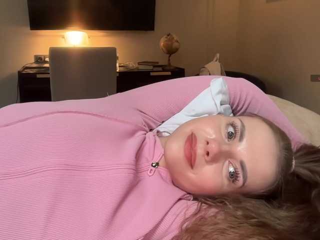  -VikkiL0vesCheese- chat room