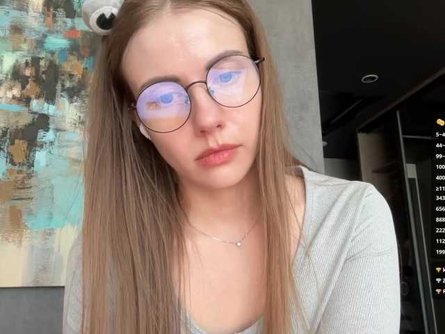 -VikkiL0vesCheese-'s BongaCams show and profile