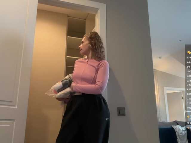  -VikkiL0vesCheese- chat room