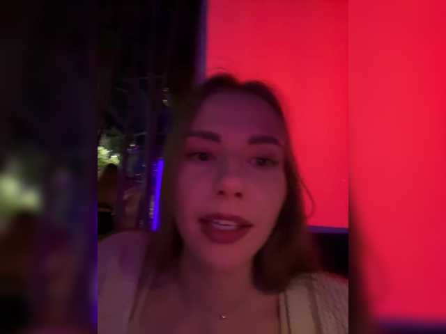 -VikkiL0vesCheese-