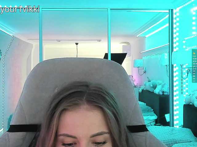 -VikkiL0vesCheese-