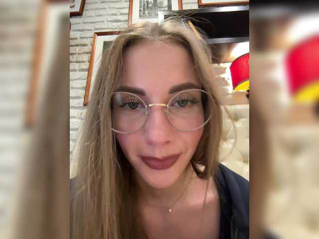 go to chat with VikkiExtraCheese