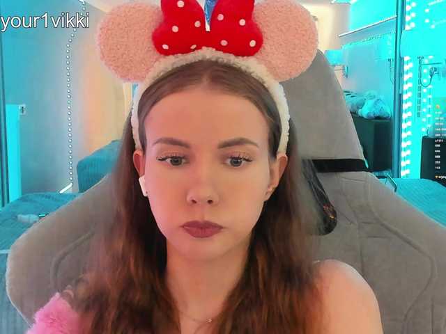 VikkiExtraCheese live webcam show