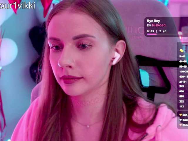 -VikkiL0vesCheese-