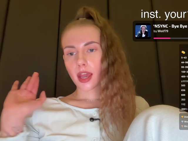 -VikkiL0vesCheese- live cam on BongaCams