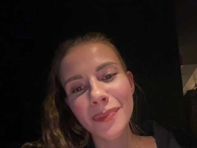 go to chat with VikkiExtraCheese