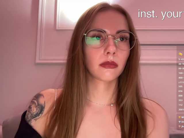 -VikkiL0vesCheese- live cam on BongaCams