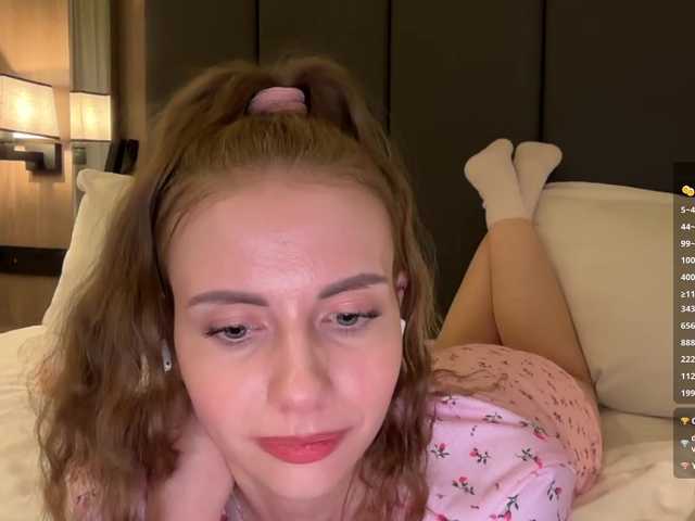 -VikkiL0vesCheese-'s BongaCams profile