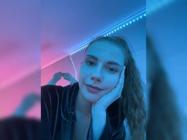-VikkiL0vesCheese-