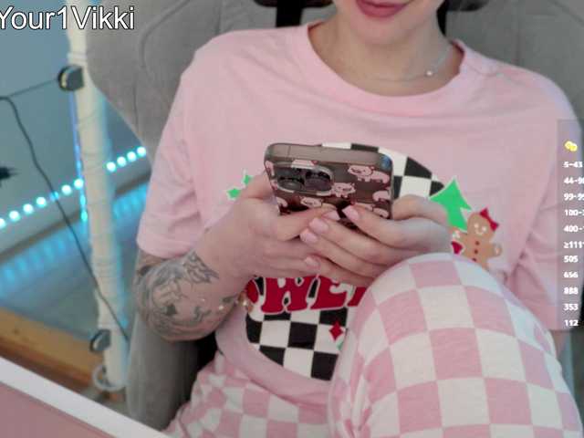 -VikkiL0vesCheese-