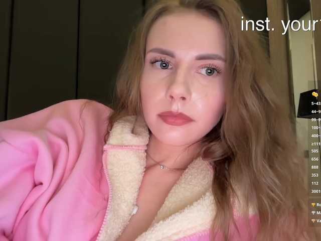 -VikkiL0vesCheese- live cam on BongaCams