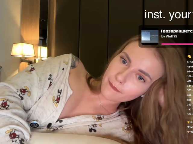 -VikkiL0vesCheese-